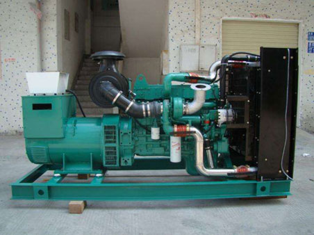 靖西1100kw康明斯柴油发电机组图片 靖西1100kw康明斯柴油发电机组图片